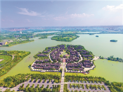 徐州:航拍镜头下的潘安湖湖阔景美,游人如织